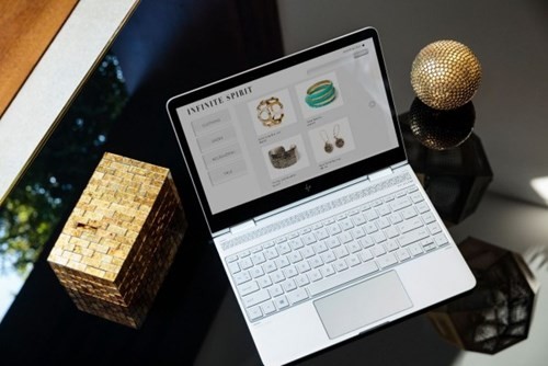 HP Spectre x360 thế hệ mới với thiết kế mỏng và nhẹ hơn hẳn. HP Spectre x360 thế hệ mới với thiết kế mỏng và nhẹ hơn hẳn.