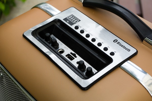 Cận cảnh loa vali hỗ trợ karaoke Soundmax M-6 ảnh 8