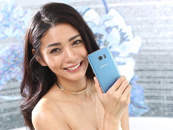 Samsung Galaxy S7 Edge Blue Coral.