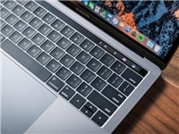 Khó sửa chữa Touch Bar trên MacBook Pro 13 inch