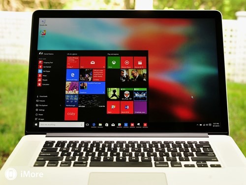 Hệ điều hành Windows 10 chạy trên máy Mac thông qua chức năng Boot Camp. Hệ điều hành Windows 10 chạy trên máy Mac thông qua chức năng Boot Camp.