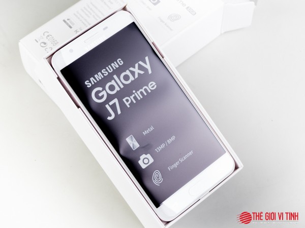 Các điểm nổi bật được in ngay trên lớp bao bì bảo vệ sản phẩm.