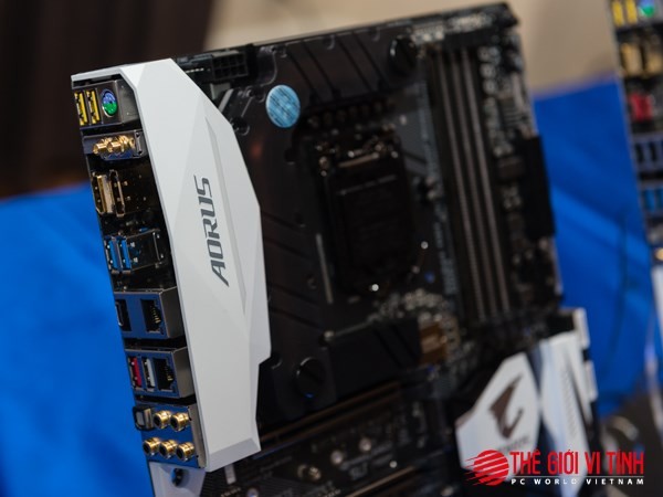 Cận cảnh một bo mạch chủ AORUS. Cận cảnh một bo mạch chủ AORUS.
