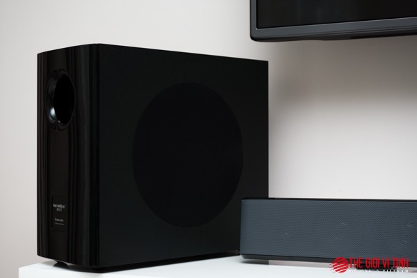 Loa sub trang bị driver đường kính đến 6,5 inch. Loa sub trang bị driver đường kính đến 6,5 inch.