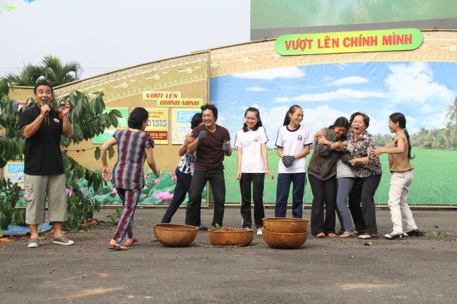 Những chương trình truyền hình cung cấp kiến thức và giàu tính nhân văn vẫn luôn được khán giả đón nhận, như Đường lên đỉnh Olympia (VTV3) từ năm 1999 đến nay vẫn là sân chơi hấp dẫn, Vượt lên chính mình (HTV7) - game show xóa nợ và cung cấp vốn cho người