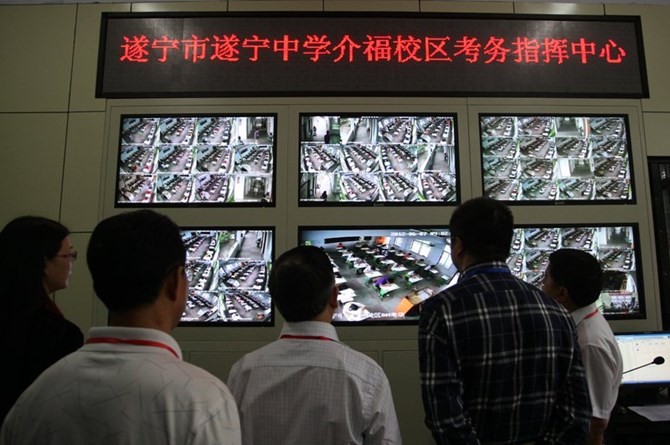 Công nghệ siêu quay bài trong kỳ thi đại học Trung Quốc ảnh 5 Công nghệ siêu quay bài trong kỳ thi đại học Trung Quốc ảnh 5