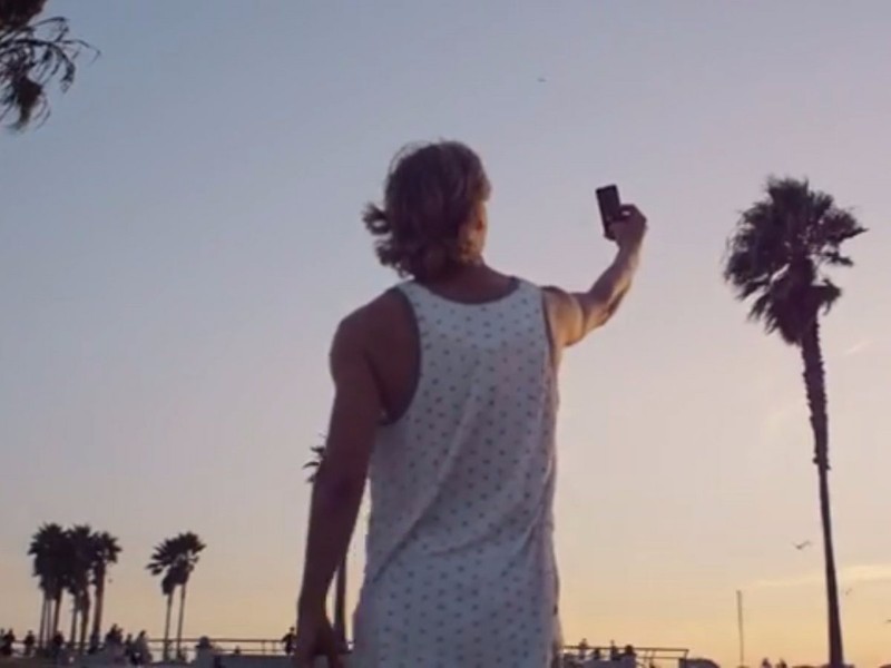 Google Fi là dịch vụ Internet hợp tác cùng T-Mobile và Sprint, chỉ yêu cầu bạn trả tiền cho số dữ liệu sử dụng. Google Fi là dịch vụ Internet hợp tác cùng T-Mobile và Sprint, chỉ yêu cầu bạn trả tiền cho số dữ liệu sử dụng.