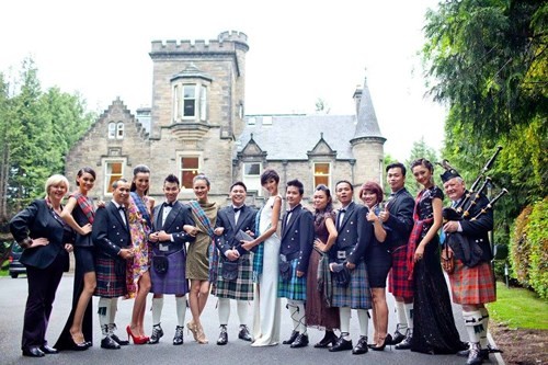 Tâm sự của các stylist: 'Nghề ngắm sao nude' có sung sướng gì - ảnh 2