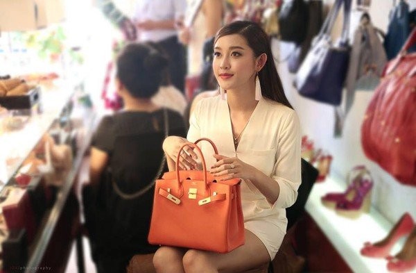 Hoa hậu - Á hậu Việt: Những tay chơi hàng hiệu kín tiếng ảnh 12