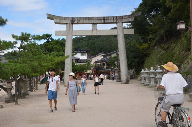 Quang cảnh yên bình trên đảo Miyajima