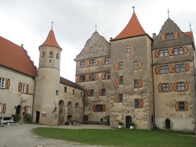 Bên trong pháo đài Harburg - Ảnh: wp Bên trong pháo đài Harburg - Ảnh: wp