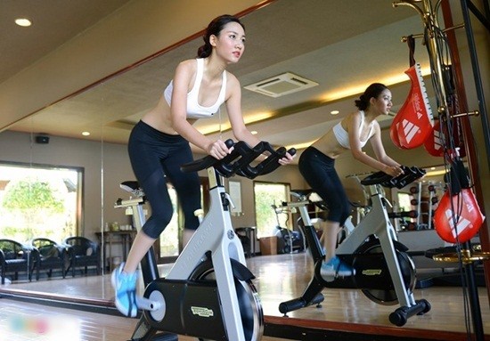 Từ con gái rượu của chính khách đến Á hậu hoàn vũ VN ảnh 2