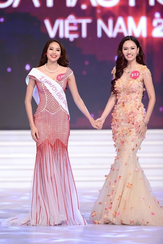 Từ con gái rượu của chính khách đến Á hậu hoàn vũ VN ảnh 16