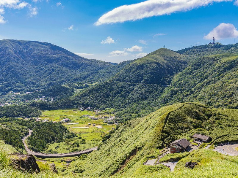 12 trải nghiệm du lịch thú vị không nên bỏ lỡ khi tới Đài Bắc ảnh 12 Yangmingshan National Park