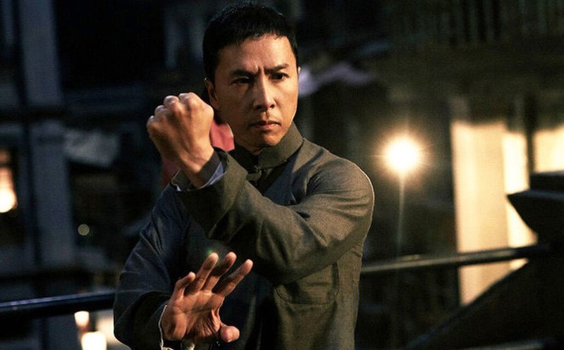 Nhân vật của Chân Tử Đan vừa là cấp trên, vừa là cố vấn, sư phụ thân cận của Hoa Mộc Lan