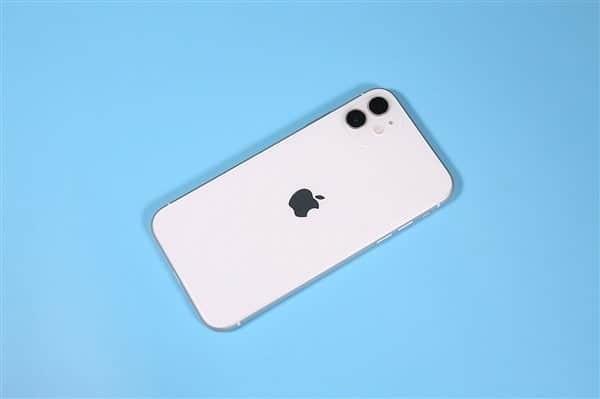 iPhone của Apple chiếm tới 66% lợi nhuận của cả thị trường smartphone toàn cầu. Ảnh: Gizchina