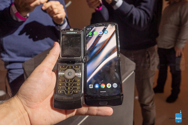 Motorola Razr. Ảnh: Phone Arena