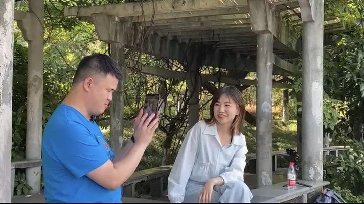 Liu Yu chụp ảnh. Ảnh: Geek Park Liu Yu chụp ảnh. Ảnh: Geek Park