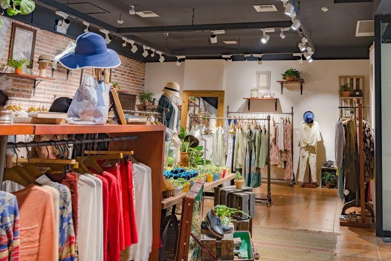 Kinh doanh quần áo thất bại khiến Bùi Đồng nợ tín dụng hơn 370.000 NDT. (Hình ảnh chỉ mang tính minh họa). Nguồn: QQ Kinh doanh quần áo thất bại khiến Bùi Đồng nợ tín dụng hơn 370.000 NDT. (Hình ảnh chỉ mang tính minh họa). Nguồn: QQ