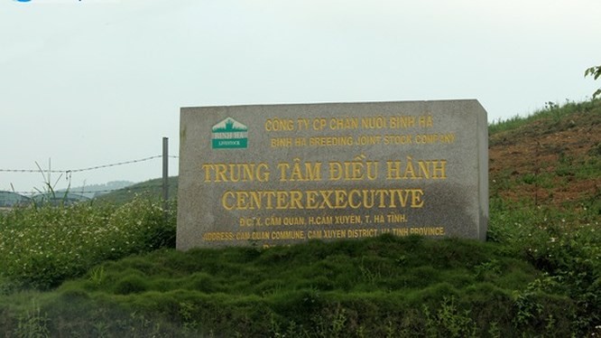 "Siêu" dự án chăn nuôi bò tại Hà Tĩnh của CTCP Chăn nuôi Bình Hà đang đi vào bế tắc. (Ảnh: Báo Hà Tĩnh) "Siêu" dự án chăn nuôi bò tại Hà Tĩnh của CTCP Chăn nuôi Bình Hà đang đi vào bế tắc. (Ảnh: Báo Hà Tĩnh)