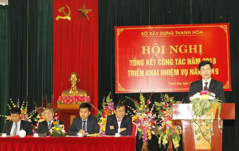 Ông Lê Anh Tuấn phát biểu tại một hội nghị của Sở xây dựng Thanh Hóa (Ảnh: sxdthanhhoa.gov.vn)