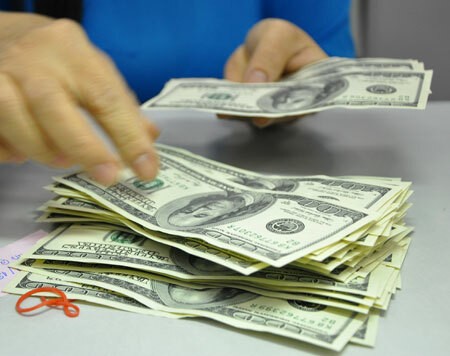 Kiều hối dịp sát Tết Nguyên đán tăng cao. Ảnh: Lệ Chi.