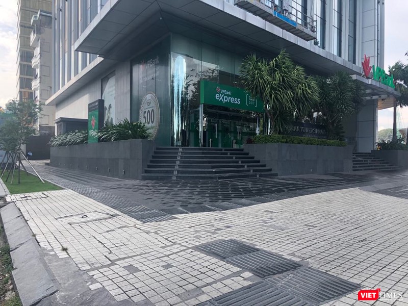 Khu đất số 1-1A-2 Tôn Đức Thắng nay đã trở thành tòa cao ốc văn phòng (Ảnh: H.V) Khu đất số 1-1A-2 Tôn Đức Thắng nay đã trở thành tòa cao ốc văn phòng (Ảnh: H.V)