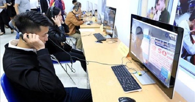 Đại dịch Covid-19 về mặt tích cực là hồi chuông cảnh tỉnh doanh nghiệp phải mau chóng bắt kịp xu thế chuyển đổi số để phát triển bền vững. Đại dịch Covid-19 về mặt tích cực là hồi chuông cảnh tỉnh doanh nghiệp phải mau chóng bắt kịp xu thế chuyển đổi số để phát triển bền vững.