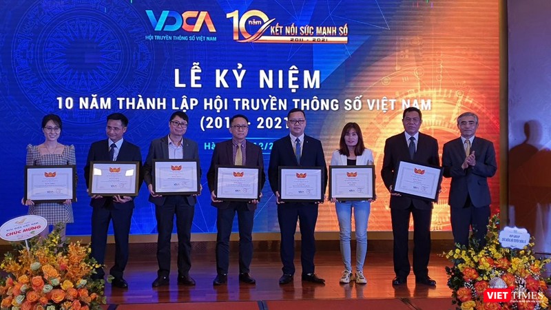 Tạp chí Điện tử VietTimes là một trong 7 đơn vị tiêu biểu được nhận bằng khen của VDCA
