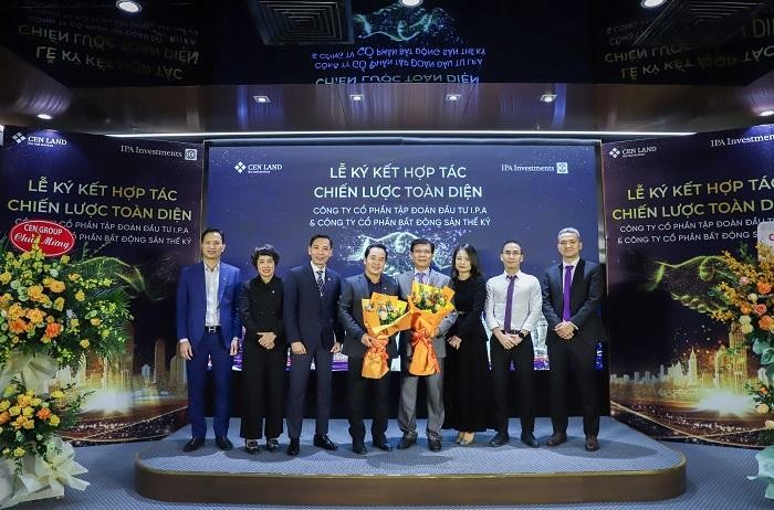 Chủ tịch HĐQT CRE Nguyễn Trung Vũ và Chủ tịch HĐQT IPA Vũ Hiền tại buổi lễ ký kết hợp tác chiến lược