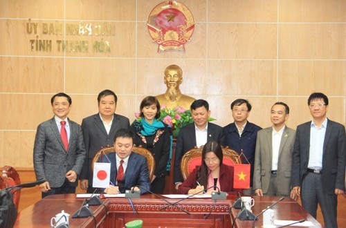 Toàn cảnh Lễ ký kết biên bản ghi nhớ giải quyết các vấn đề môi trường tại tỉnh Thanh Hóa (Nguồn: Thanhhoa.gov.vn) Toàn cảnh Lễ ký kết biên bản ghi nhớ giải quyết các vấn đề môi trường tại tỉnh Thanh Hóa (Nguồn: Thanhhoa.gov.vn)