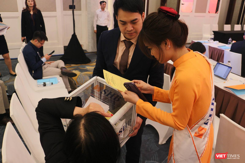 AGM 2023 của SHB: Cổ đông chiến lược sắp lộ diện, cân nhắc chia cổ tức bằng tiền tỉ lệ 5% ảnh 28 AGM 2023 của SHB: Cổ đông chiến lược sắp lộ diện, cân nhắc chia cổ tức bằng tiền tỉ lệ 5% ảnh 28