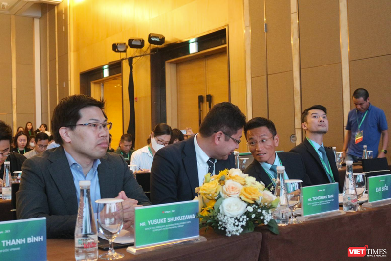 AGM 2023 của VPBank: Tham gia tái cơ cấu TCTD yếu kém, tự tin mục tiêu lợi nhuận tỉ USD ảnh 9