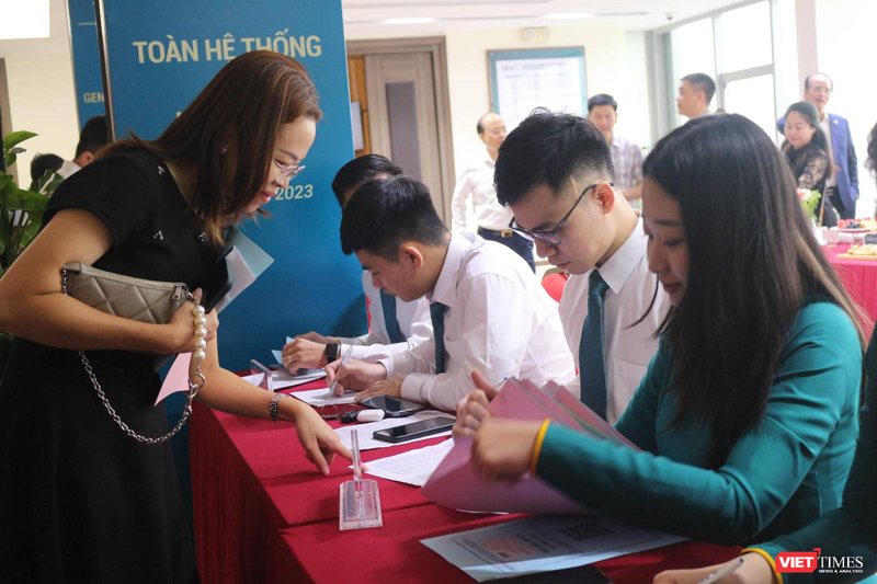 AGM 2023 của BIDV: Chốt tăng vốn lên 61.500 tỉ đồng, việc phát hành riêng lẻ có thêm bước tiến ảnh 3 AGM 2023 của BIDV: Chốt tăng vốn lên 61.500 tỉ đồng, việc phát hành riêng lẻ có thêm bước tiến ảnh 3