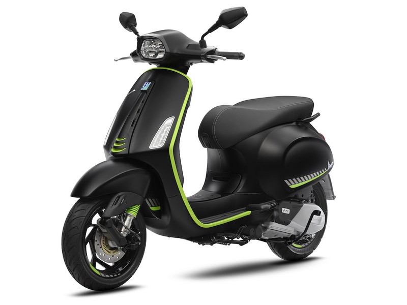 Vespa Sprint Tech với gam màu đen PIAGGIO-NEW-25-7-24-74850 copy.jpg
