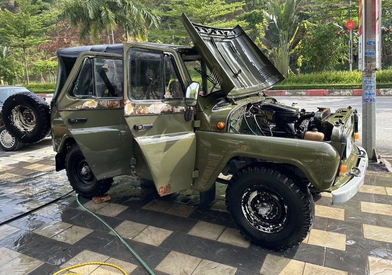UAZ-469. Ảnh: Nguyễn Vân 498288788_2910297352464620_4916845739907280690_n.jpeg