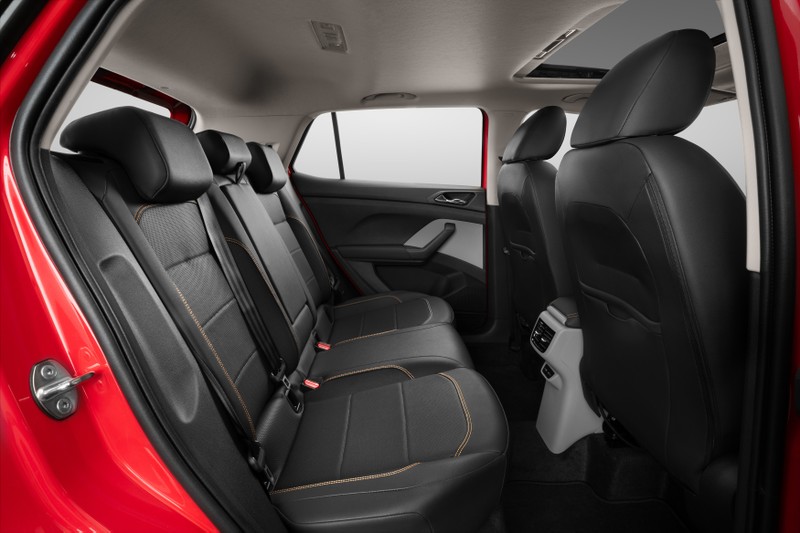 Hàng ghế sau trên Skoda Kushaq. 15-hang-ghe-sau.jpg