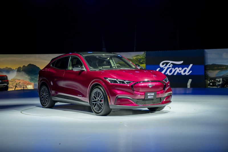 Ford Mustang Mach-E ra mắt lần đầu trên toàn cầu vào năm 2019 và là mẫu ô tô điện đầu tiên của Ford bán tại Việt Nam. NZF_0330.JPG