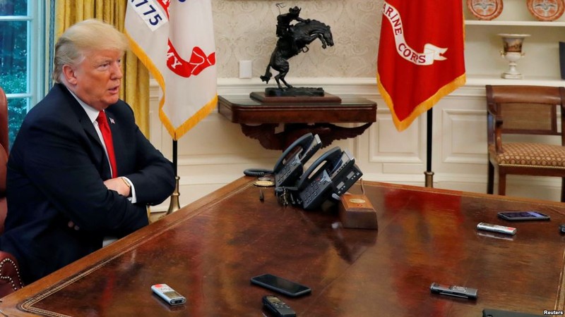 Ngày 20/8 theo giờ Washington ông Donald Trump khi tiếp phóng viên Reuters đã nói, ông không hy vọng cuộc đàm phán Mỹ - Trung về kinh tế, mậu dịch trong tuần này đạt được tiến triển; thậm chí mói, ông không có thời gian biểu cho việc chấm dứt tranh chấp mậu dịch với Trung Quốc Ngày 20/8 theo giờ Washington ông Donald Trump khi tiếp phóng viên Reuters đã nói, ông không hy vọng cuộc đàm phán Mỹ - Trung về kinh tế, mậu dịch trong tuần này đạt được tiến triển; thậm chí mói, ông không có thời gian biểu cho việc chấm dứt tranh chấp mậu dịch với Trung Quốc