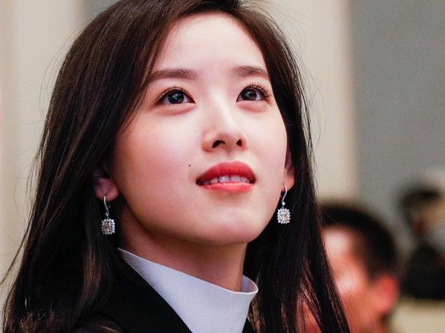 Chương Trạch Thiên, vợ Lưu Cường Đông từng là hotgirl nổi tiếng trên mạng