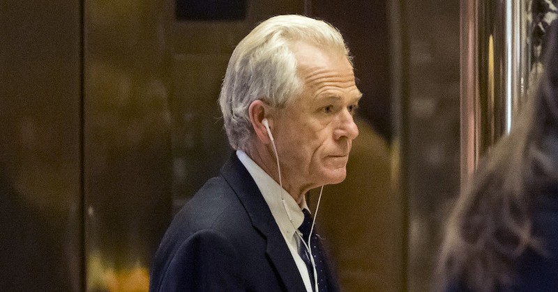 Ông Peter Navarro chủ trương gây sức ép mạnh hơn với Trung Quốc để buộc họ phải thay đổi hành vi
