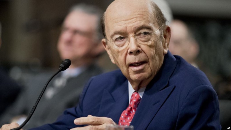 Bộ trưởng Thương mại Mỹ Wilbur Ross nói Công ty Tấn Hoa bị trừng phạt vì có những hoạt động vi phạm lợi ích an ninh quốc gia của Mỹ