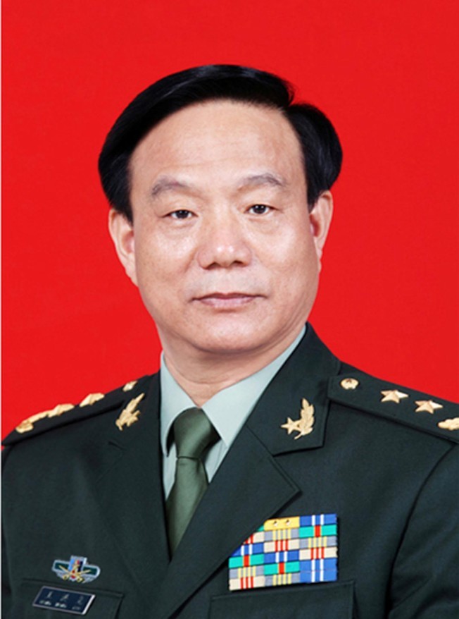 Cựu Chính Ủy Bộ Phát triển trang bị Quân ủy Vương Hồng Nghiêu. Cựu Chính Ủy Bộ Phát triển trang bị Quân ủy Vương Hồng Nghiêu.