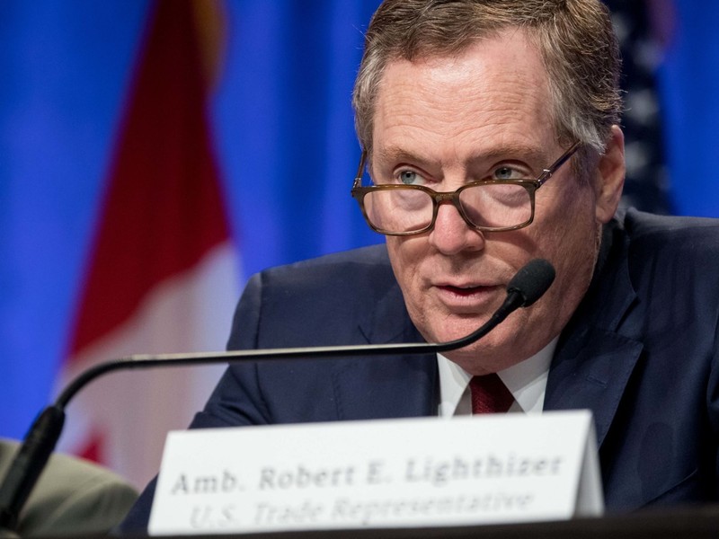 Ông Robert Lighthizer - người được cho là có thái độ cứng rắn với Trung Quốc sẽ dẫn đầu đoàn đàm phán mậu dịch sắp tới với Phó Thủ tướng Trung Quốc Lưu Hạc. Ông Robert Lighthizer - người được cho là có thái độ cứng rắn với Trung Quốc sẽ dẫn đầu đoàn đàm phán mậu dịch sắp tới với Phó Thủ tướng Trung Quốc Lưu Hạc.