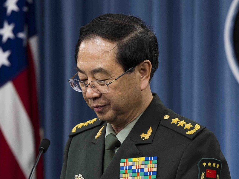 Nguyên Tham mưu trưởng Bộ tham mưu liên hợp Quân ủy Phòng Phong Huy đang đợi ngày ra tòa. Nguyên Tham mưu trưởng Bộ tham mưu liên hợp Quân ủy Phòng Phong Huy đang đợi ngày ra tòa.