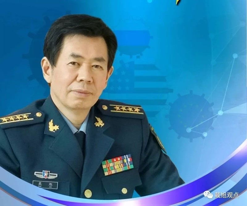 Đại tá Đới Húc, nay là Viện trưởng nghiên cứu an ninh và hợp tác hải dương Trung Quốc đề nghị hải quân nước này ngăn cản và đánh chìm nếu tàu Mỹ lại vào Biển Đông thực thi "tự do hàng hải"