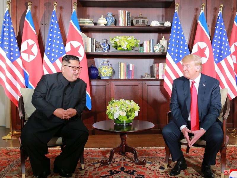 Việc Việt Nam được chọn làm nơi diễn ra cuộc gặp gỡ Donald Trump - Kim Jong Un lần thứ 2 trở thành tiêu điểm được dư luận quốc tế đặc biệt quan tâm.