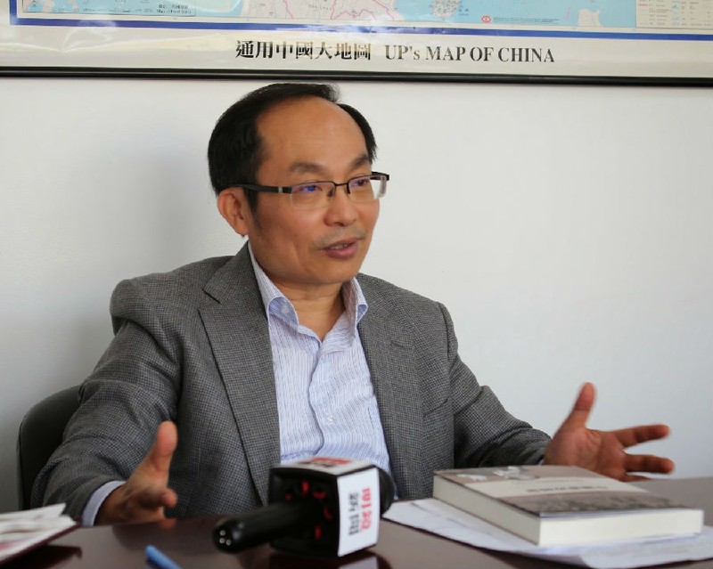 Giáo sư Phùng Sùng Nghĩa: quan hệ của EU với Trung Quốc, nhất là trong kinh tế, mấy năm gần đây ngày càng gần với lập trường của Mỹ. Giáo sư Phùng Sùng Nghĩa: quan hệ của EU với Trung Quốc, nhất là trong kinh tế, mấy năm gần đây ngày càng gần với lập trường của Mỹ.