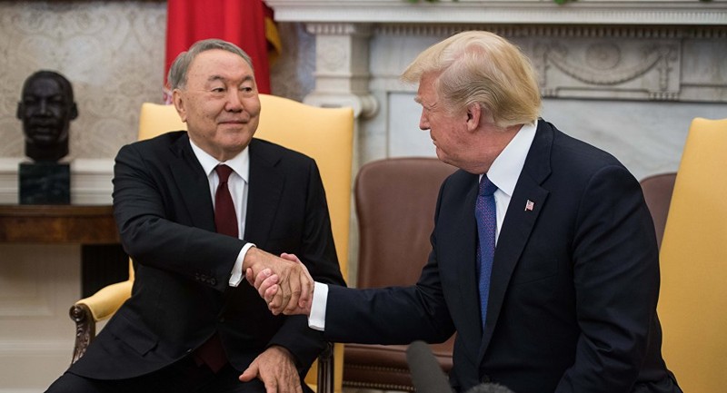 Dưới thời Tổng thống Nazarbayev , Kazakhstan có mối quan hệ thân thiện với cả Mỹ, Nga và Trung Quốc. Ảnh: Ông Nazarbayev và Tổng thống Mỹ Donald Trump Dưới thời Tổng thống Nazarbayev , Kazakhstan có mối quan hệ thân thiện với cả Mỹ, Nga và Trung Quốc. Ảnh: Ông Nazarbayev và Tổng thống Mỹ Donald Trump