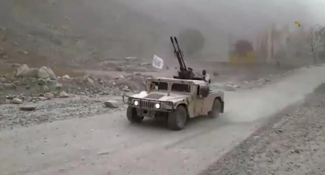 Pháo ZU-23-2 đặt trên xe bán tải của Taliban Pháo ZU-23-2 đặt trên xe bán tải của Taliban